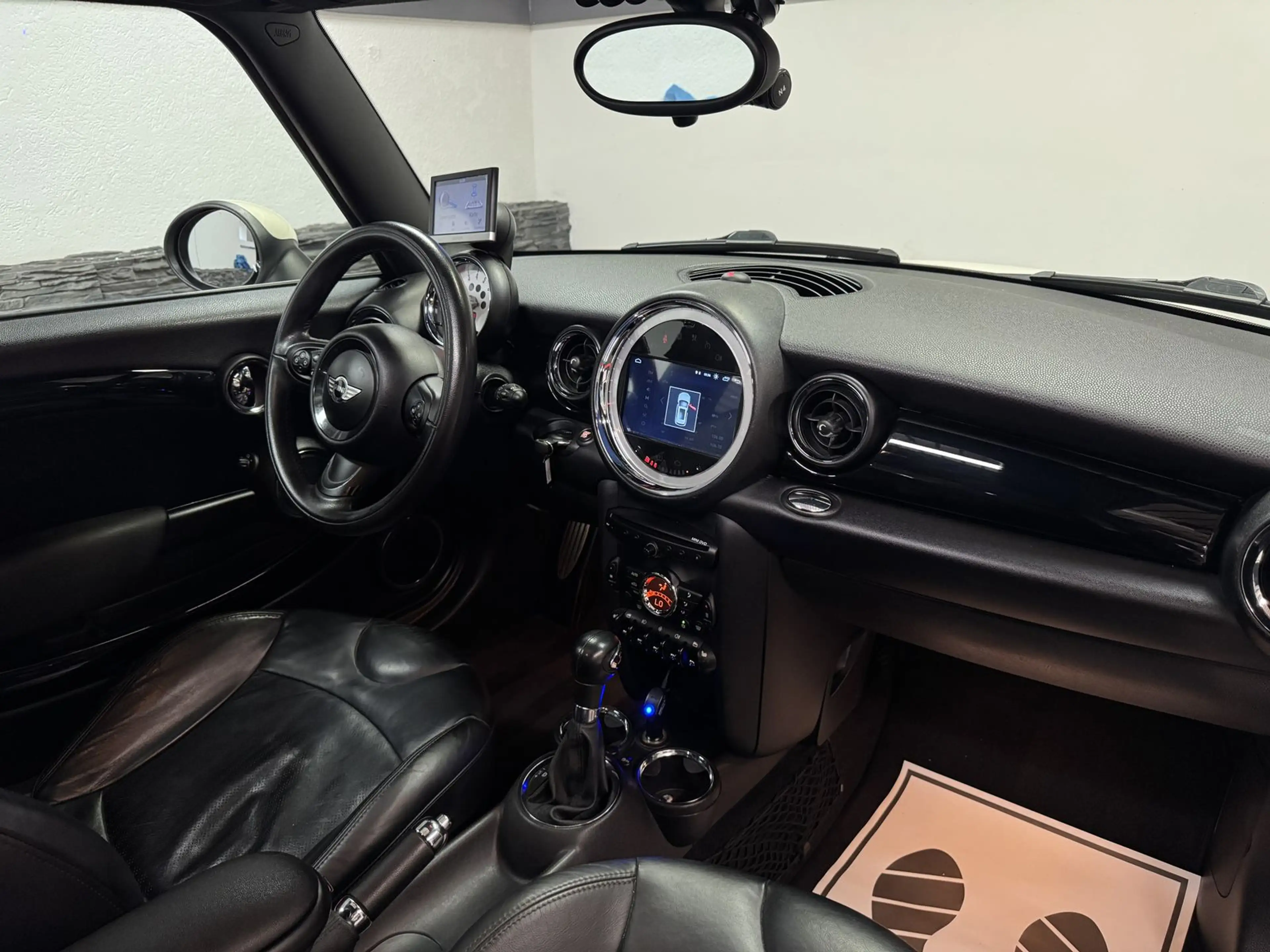 MINI Cooper S *PANORAMA*XENON*LEDER* — photo 8
