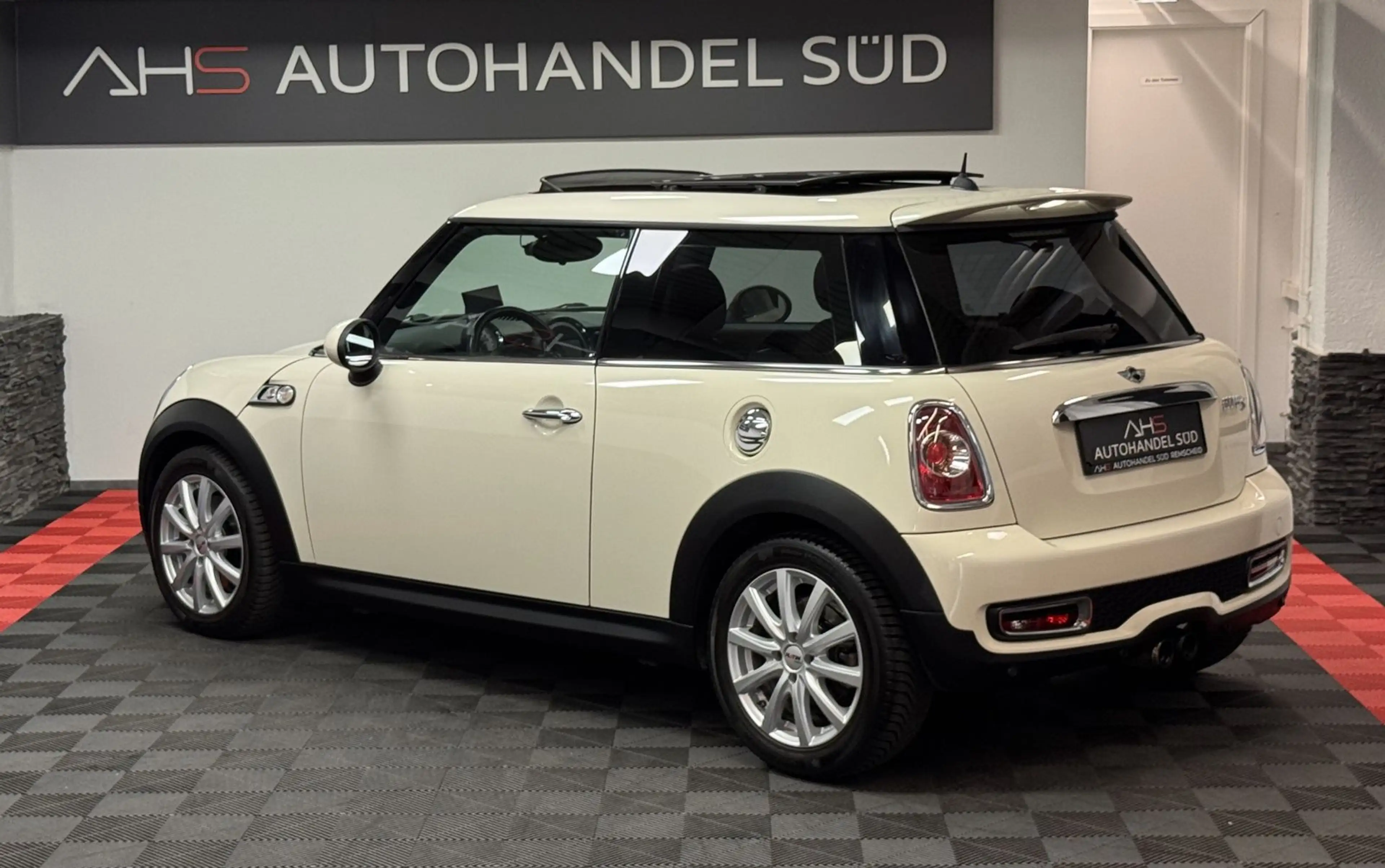 MINI Cooper S *PANORAMA*XENON*LEDER* — photo 4