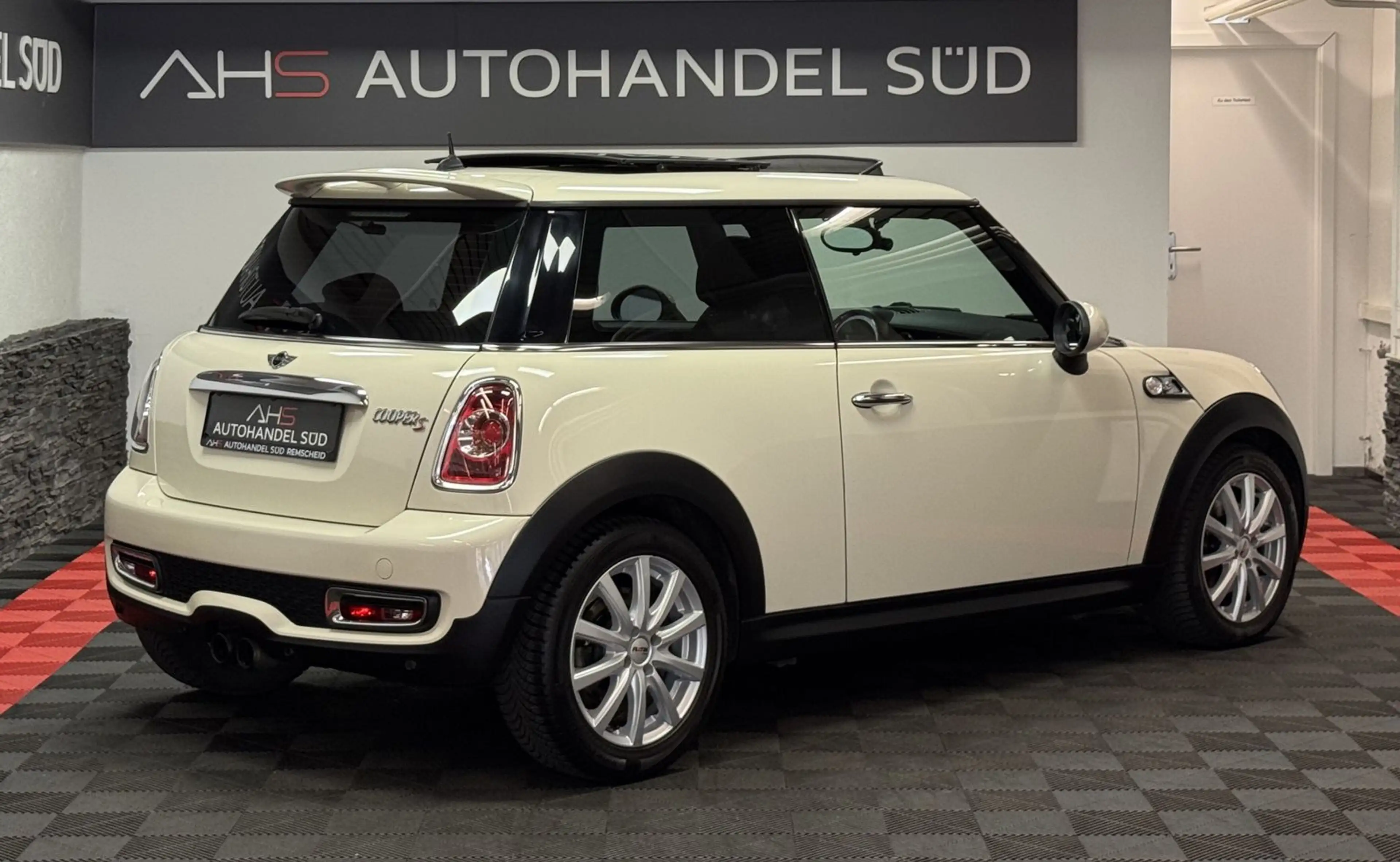 MINI Cooper S *PANORAMA*XENON*LEDER* — photo 5