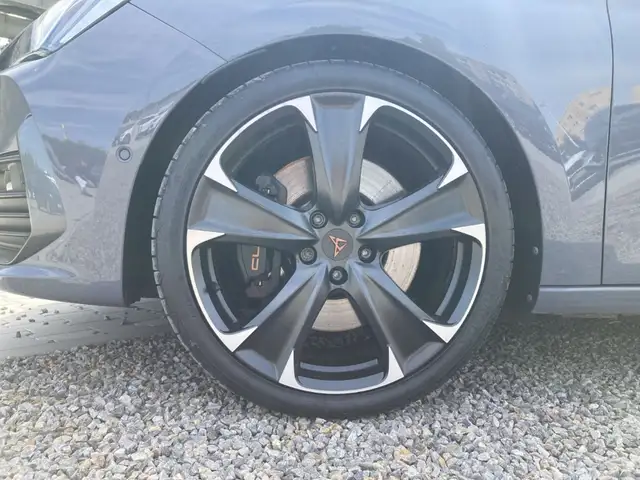 Cupra Leon view 13
