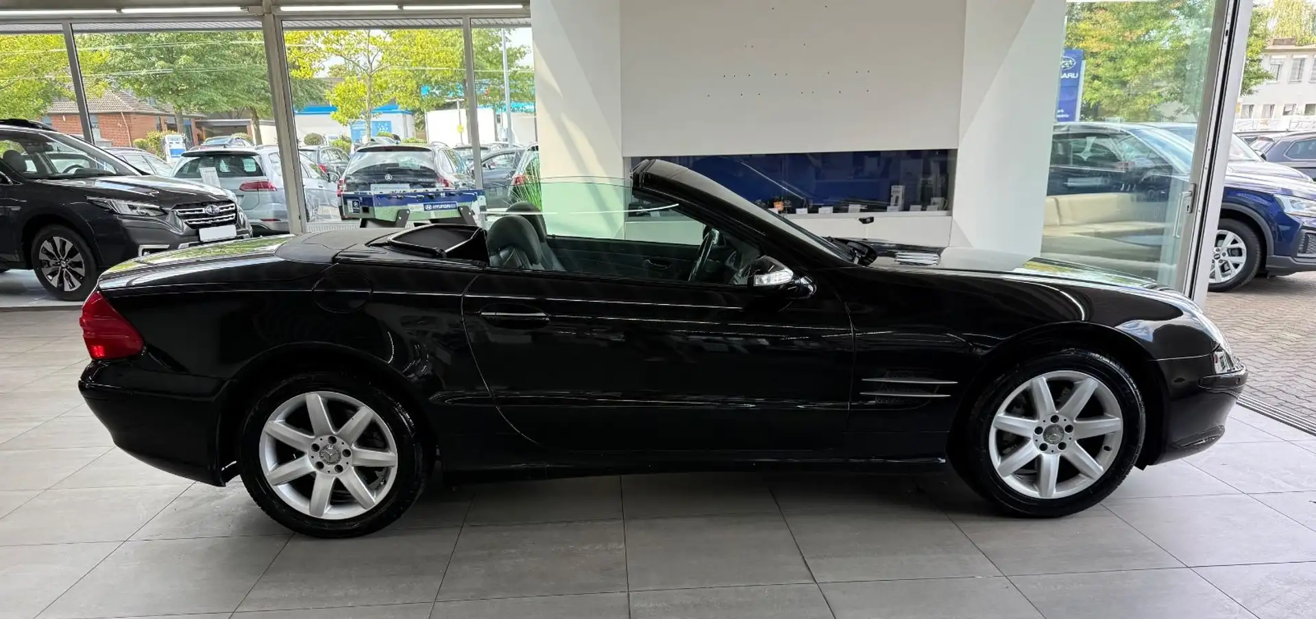 Mercedes-Benz SL 500 *Roadster*Navi*Bi-Xenon*Leder* Schwarz - 2