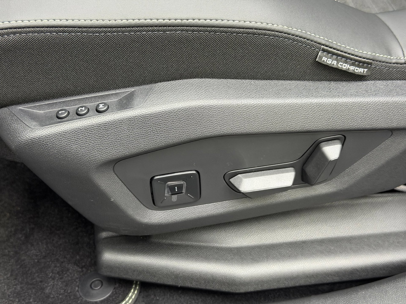 Peugeot 5008 1.2 Hybrid 145 GT Executive - 7P - Demo - Massage — photo 11