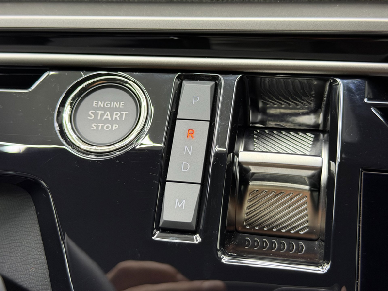 Peugeot 5008 1.2 Hybrid 145 GT Executive - 7P - Demo - Massage — photo 48