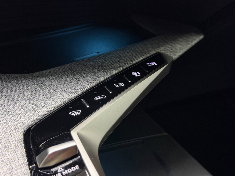 Peugeot 5008 1.2 Hybrid 145 GT Executive - 7P - Demo - Massage — photo 50