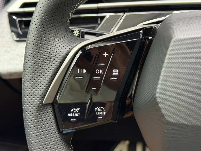 Peugeot 5008 1.2 Hybrid 145 GT Executive - 7P - Demo - Massage — photo 26