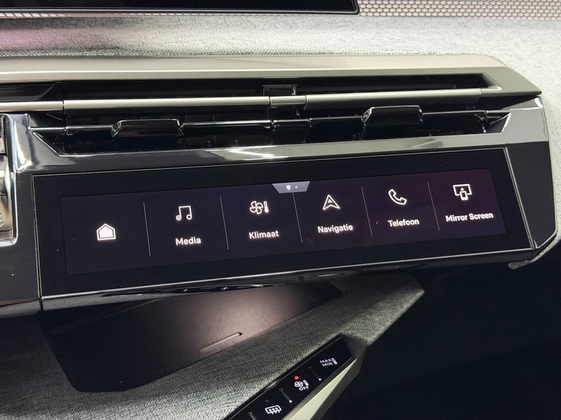 Peugeot 5008 1.2 Hybrid 145 GT Executive - 7P - Demo - Massage — photo 46