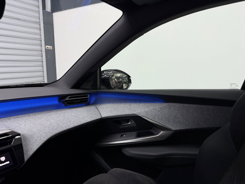 Peugeot 5008 1.2 Hybrid 145 GT Executive - 7P - Demo - Massage — photo 16