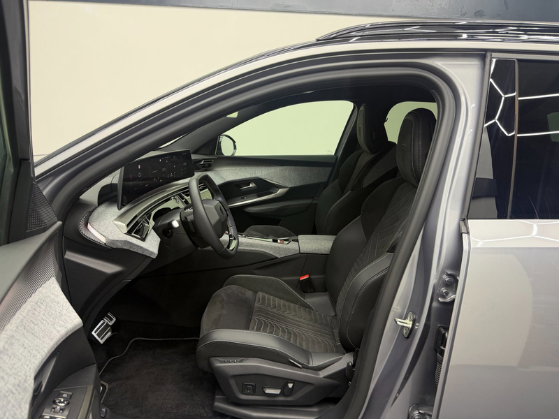 Peugeot 5008 1.2 Hybrid 145 GT Executive - 7P - Demo - Massage — photo 9