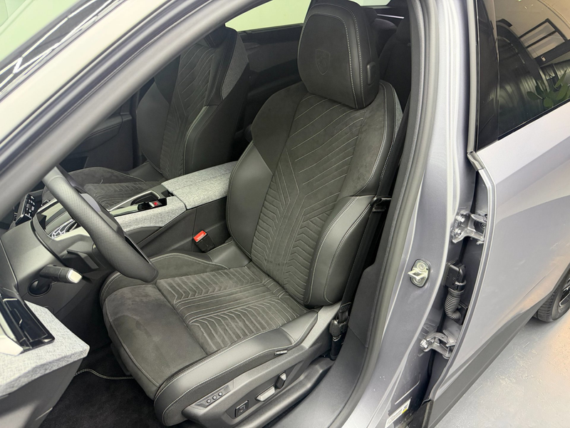 Peugeot 5008 1.2 Hybrid 145 GT Executive - 7P - Demo - Massage — photo 10
