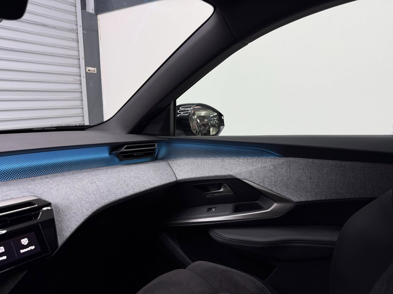 Peugeot 5008 1.2 Hybrid 145 GT Executive - 7P - Demo - Massage — photo 19