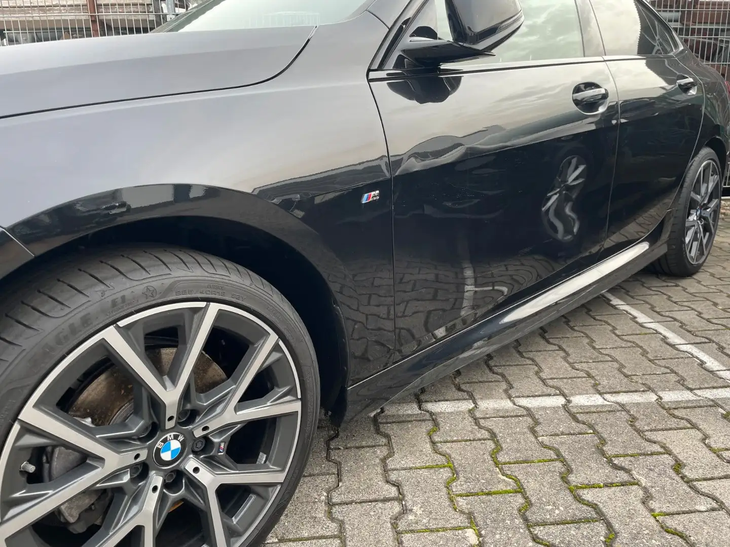 BMW 218i Gran Coupé|M-Sport|Navi|HiFi|AHK|LED|18"ALU Schwarz - 2