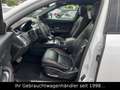 Jaguar E-Pace Chequered Flag AWD R-Dynamic HUD/PANO/CAM Weiß - thumbnail 13