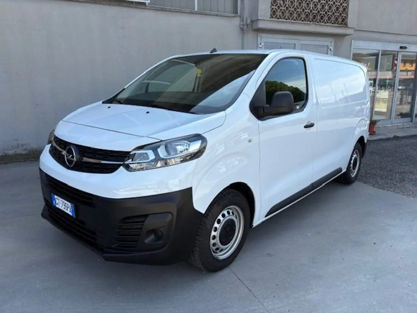 Opel Vivaro L2H1 1.5d 100cv Enjoy S&S mt6 Blanc - 1