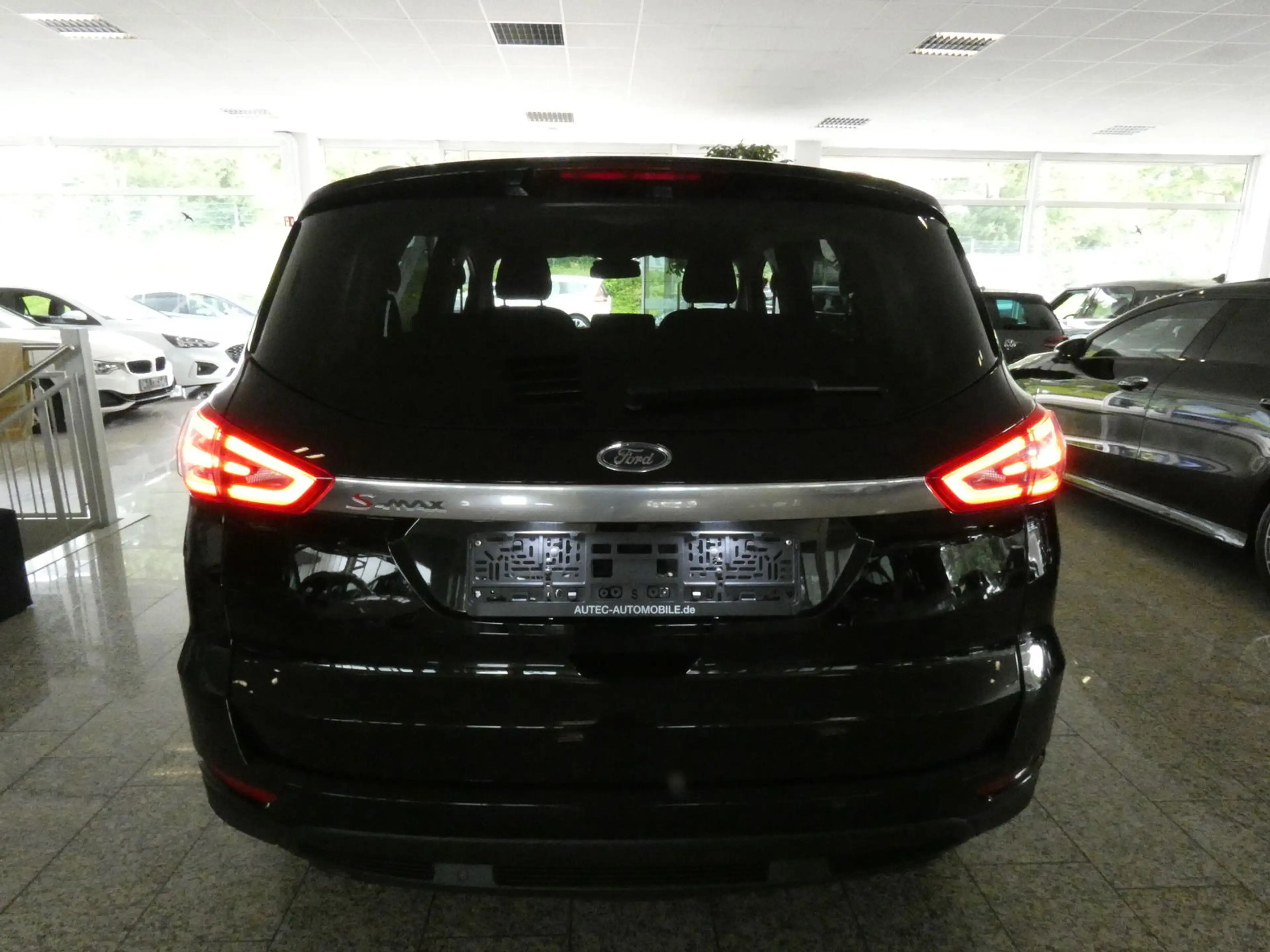 Ford S-Max 1.5 Titanium 7-SITZE+NAV+SITZHEIZ+SPURHALT — photo 5