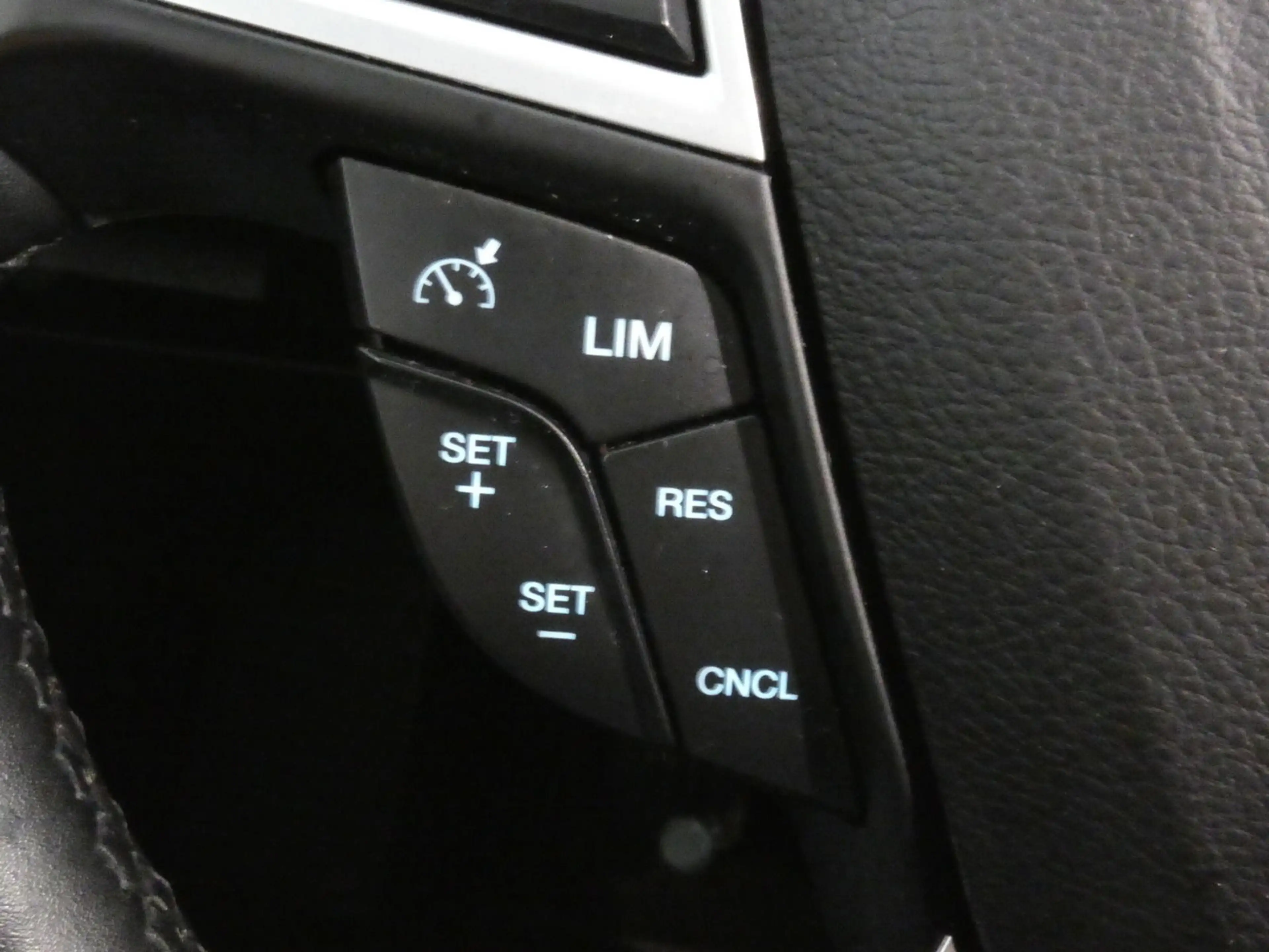 Ford S-Max 1.5 Titanium 7-SITZE+NAV+SITZHEIZ+SPURHALT — photo 13