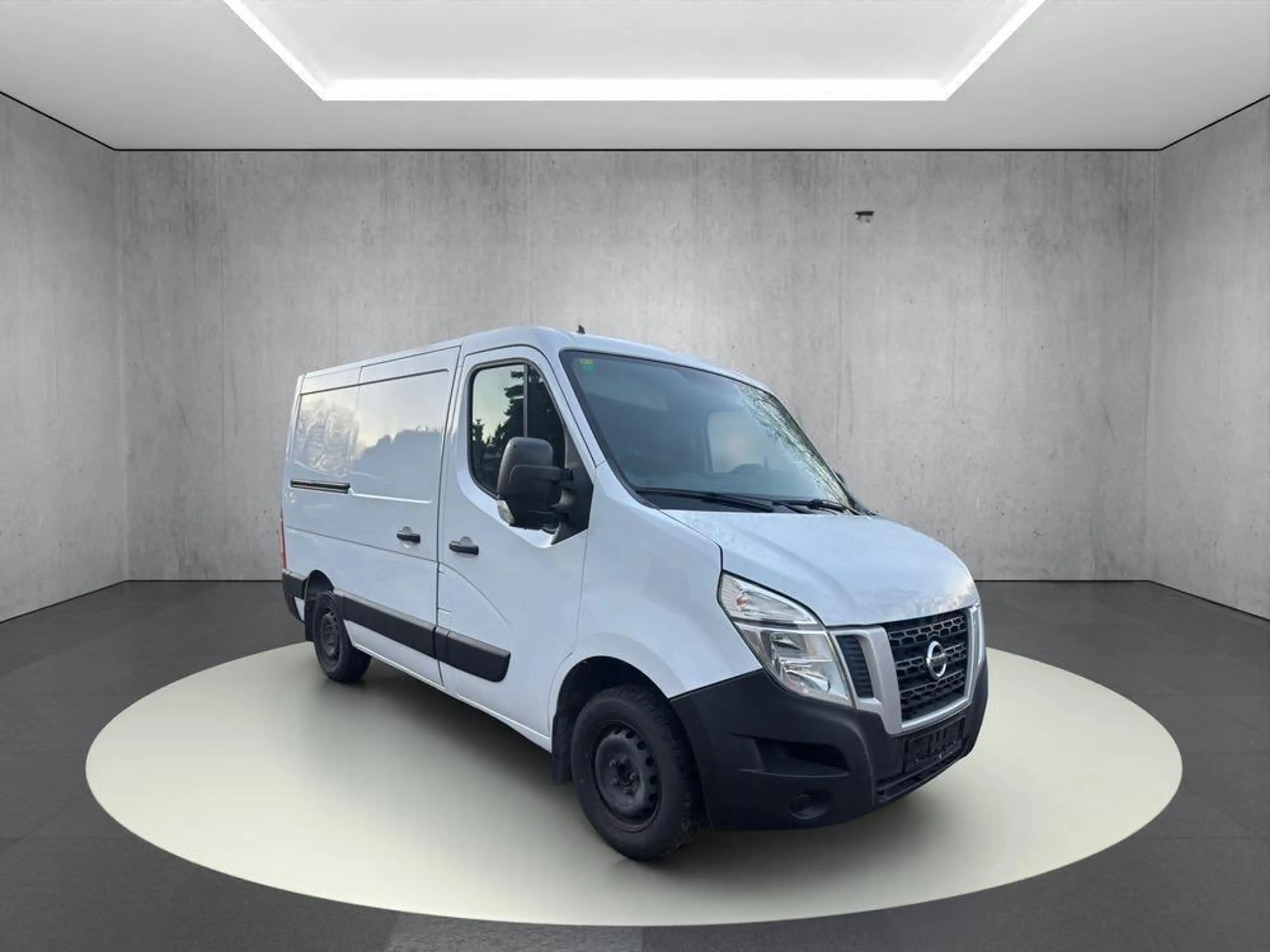 Nissan NV400 L1H1 2,8t ECO +4917620600444