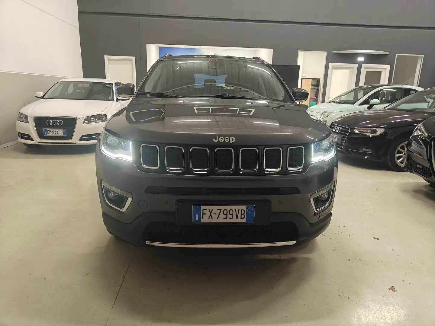 Jeep Compass Compass II 2.0 mjt Limited 4wd 140cv auto my19 Gris - 2