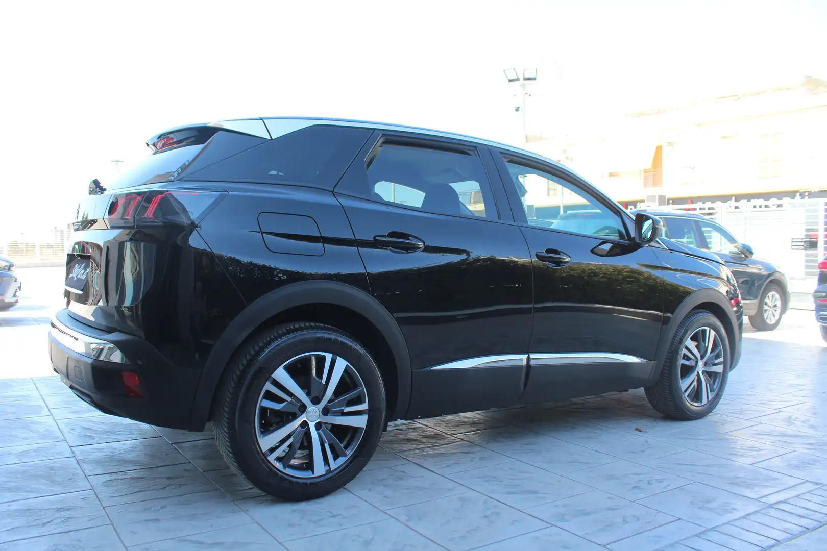 Peugeot 3008 1.5 bluehdi Allure EAT8 S&S Nero - 2