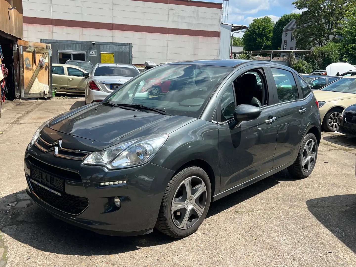 Citroen C3 1.2 Selection Klima Euro 6 TÜV/AU NEU Mo 2017 Gris - 1