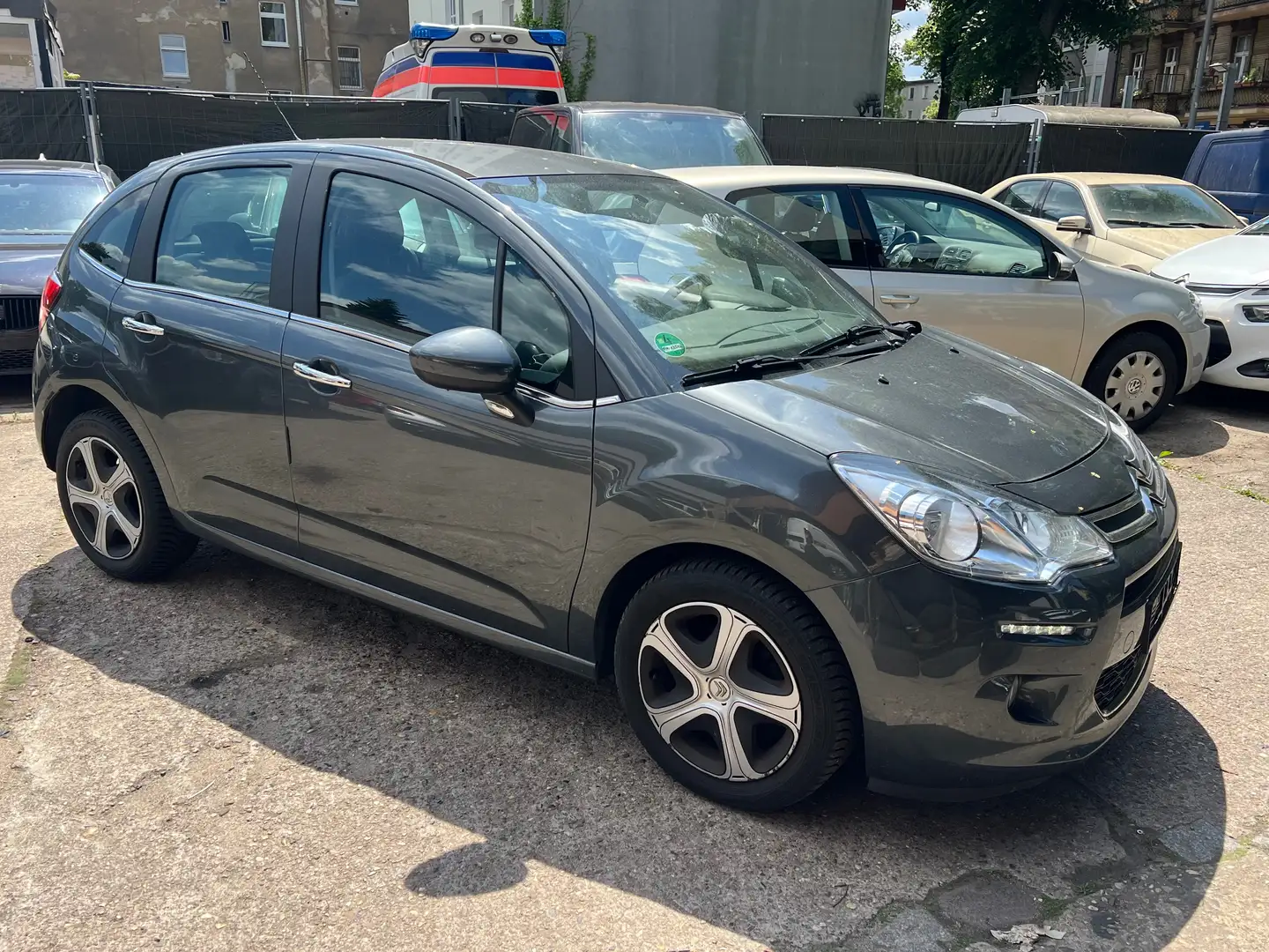 Citroen C3 1.2 Selection Klima Euro 6 TÜV/AU NEU Mo 2017 Gris - 2