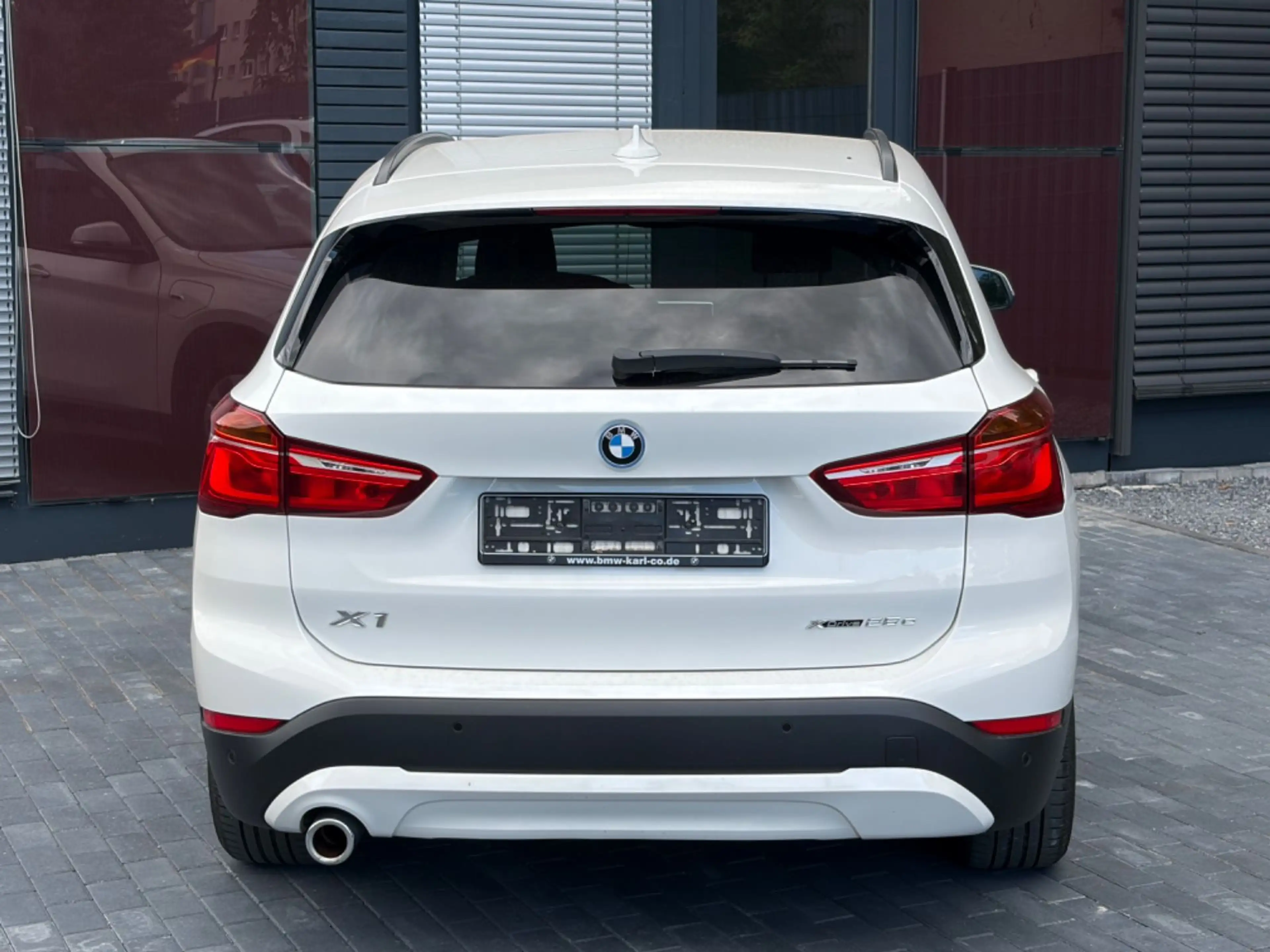 BMW X1 xDrive 25 e Advantage/NAVI/LEDER/8 FACH/PDC/S — photo 7