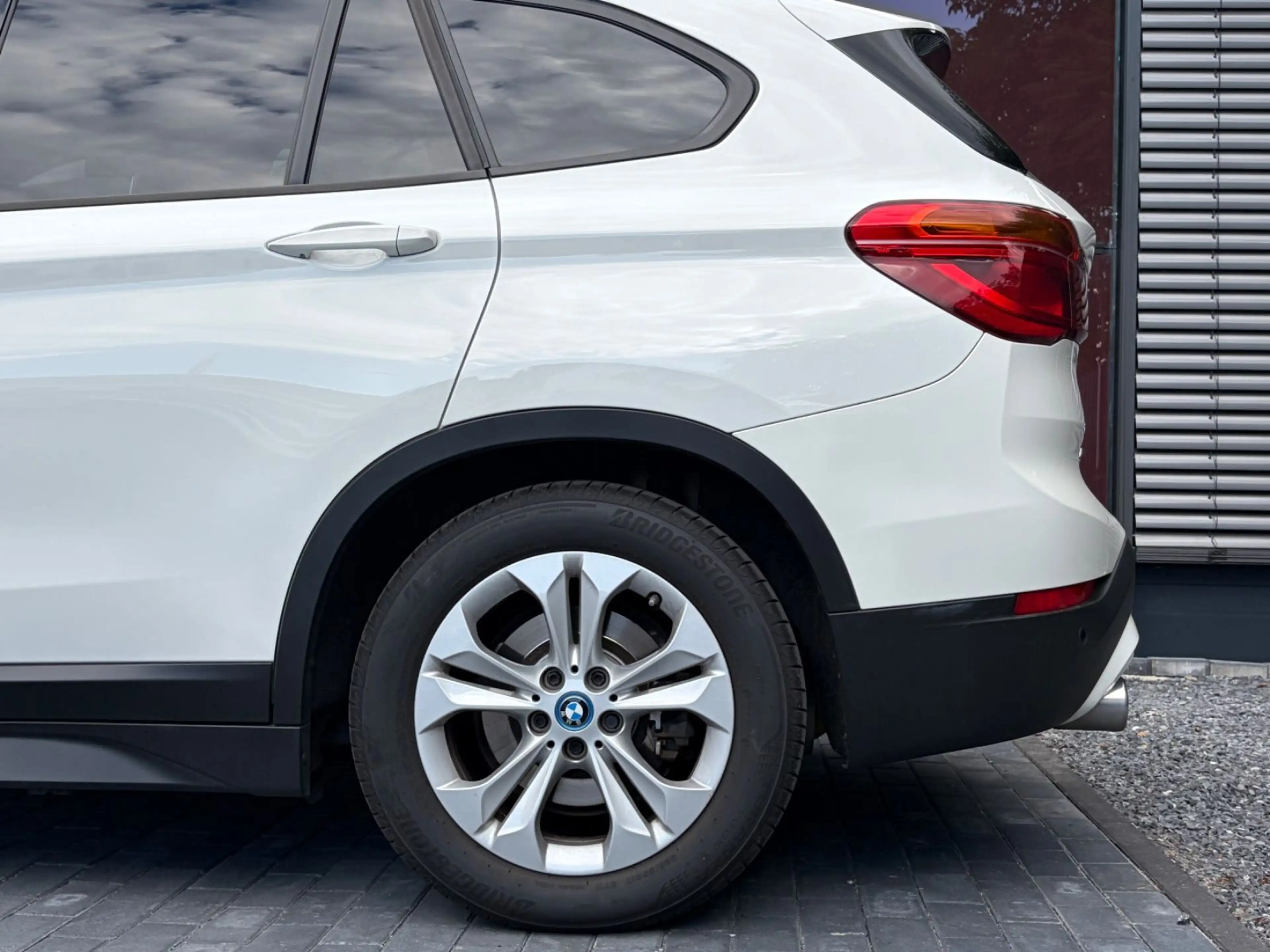 BMW X1 xDrive 25 e Advantage/NAVI/LEDER/8 FACH/PDC/S — photo 6