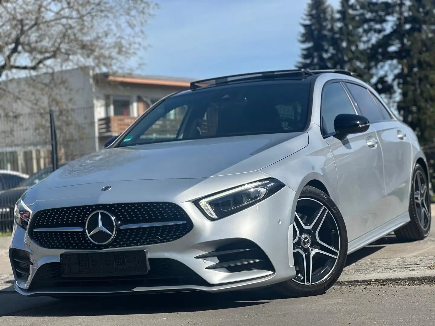 Mercedes-Benz A 220 A 220 AMG-Line/Pano/Ambilight/Memory Ezüst - 2