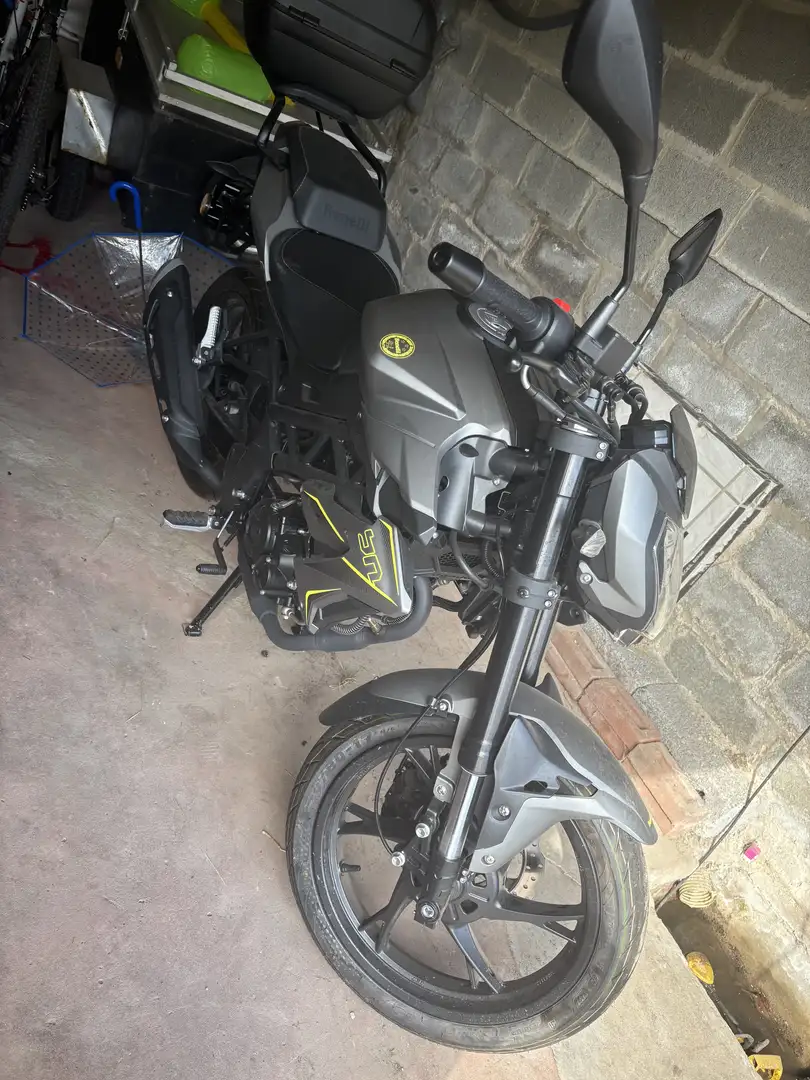 Benelli BN 125 - 2