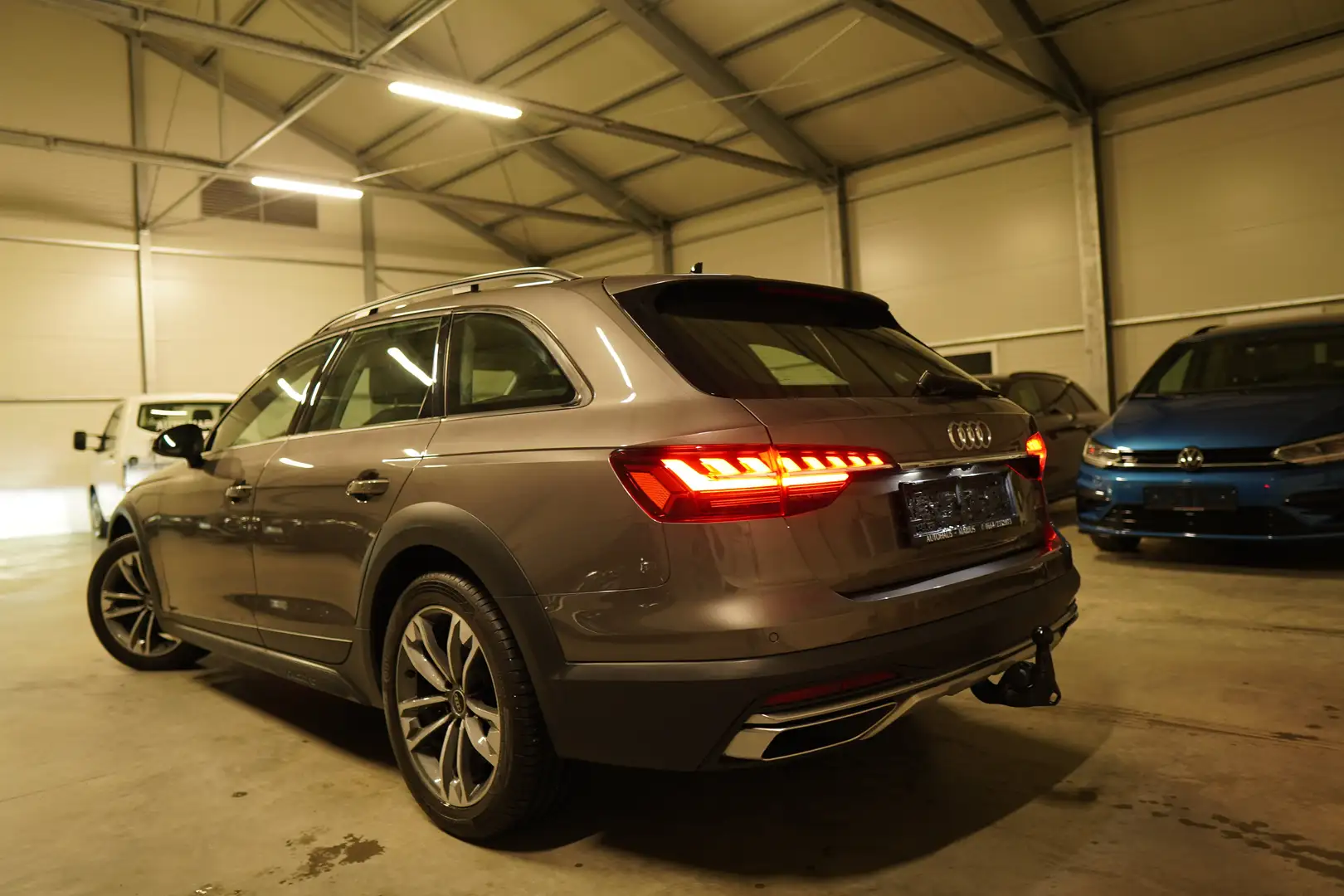 Audi A4 allroad A4 Allroad 45 TFSI quattro S-tronic MATRIX LED Grau - 1