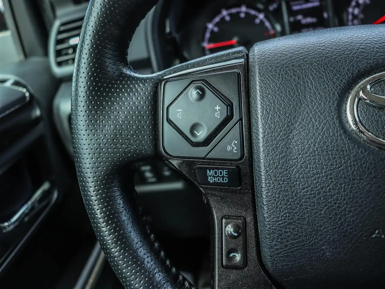 Toyota 4-Runner снимка Toyota 4-Runner