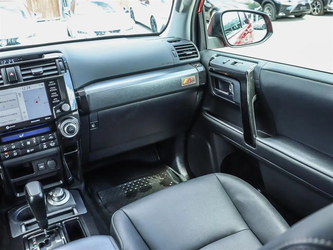 Toyota 4-Runner снимка Toyota 4-Runner