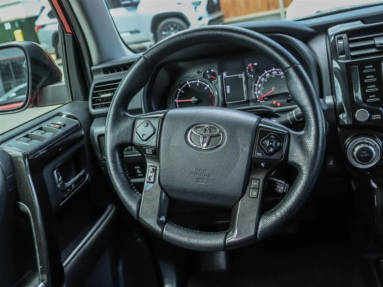 Toyota 4-Runner снимка Toyota 4-Runner