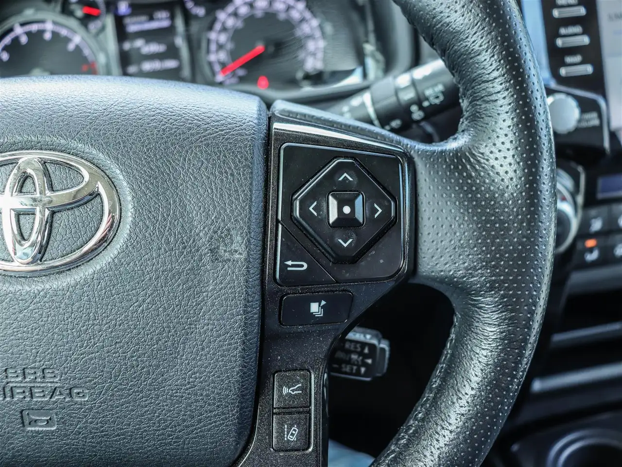 Toyota 4-Runner снимка Toyota 4-Runner