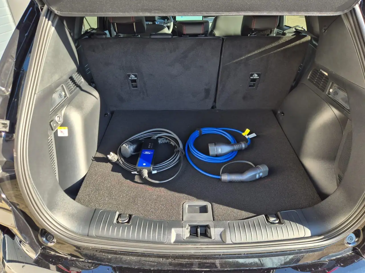Ford Kuga Ford Kuga Plug-In Hybrid ST-Line X|Leder|Pano|TOP 11