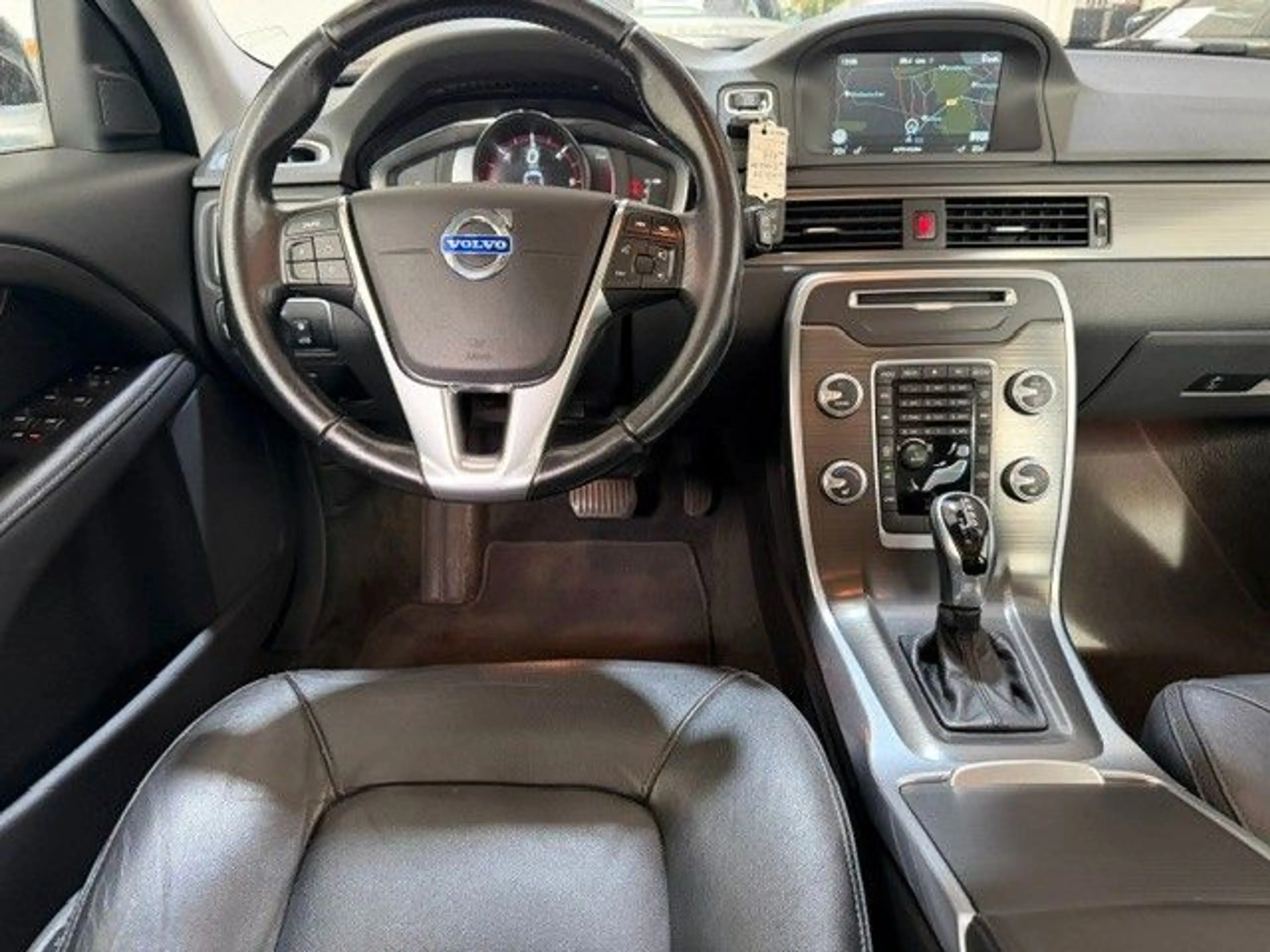Volvo XC70 SUMMUM 2WD AUT,DACH,STANDHEIZUNG,XENON — photo 3