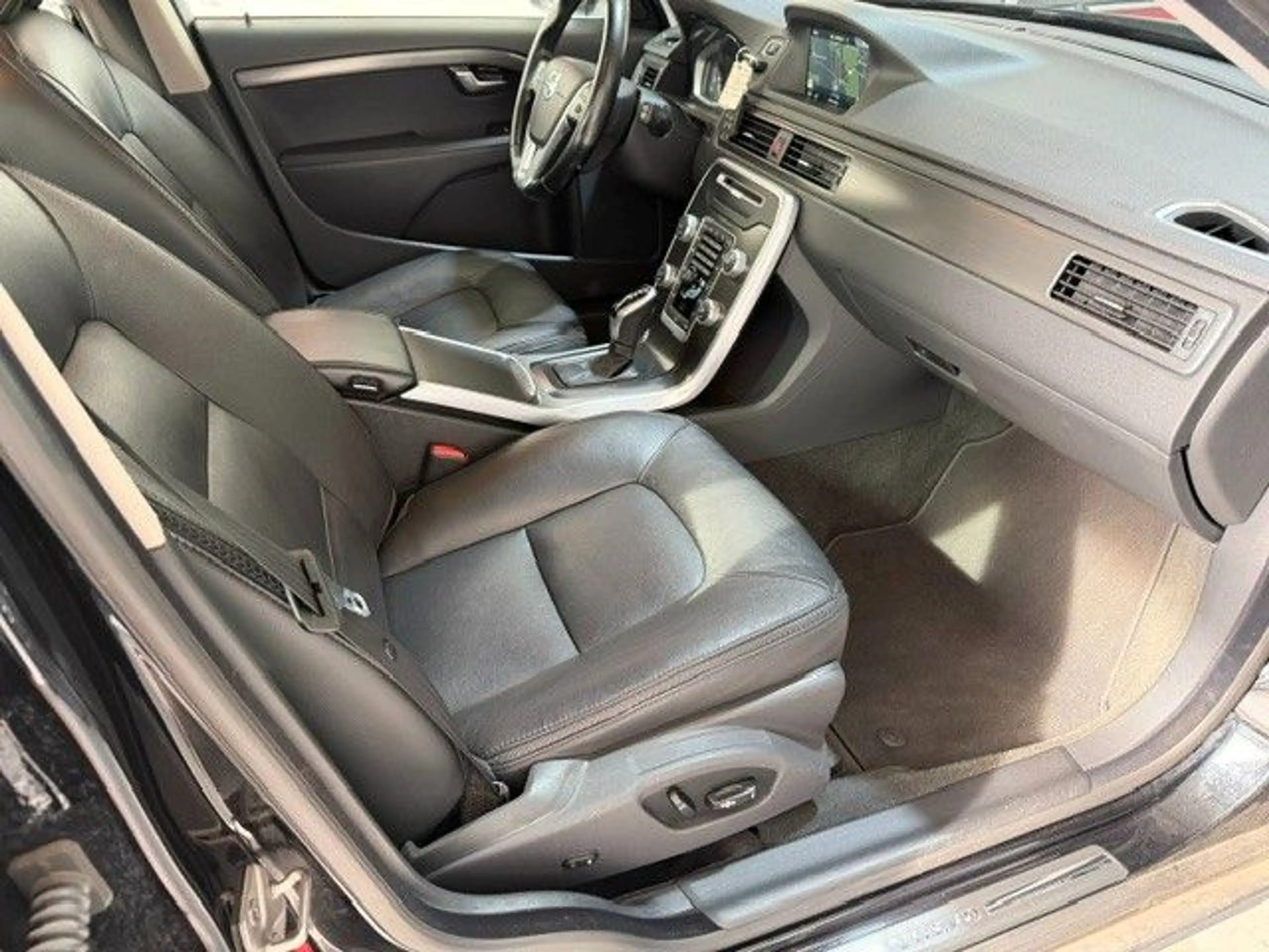 Volvo XC70 SUMMUM 2WD AUT,DACH,STANDHEIZUNG,XENON — photo 15