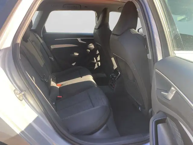 Audi A6 view 6