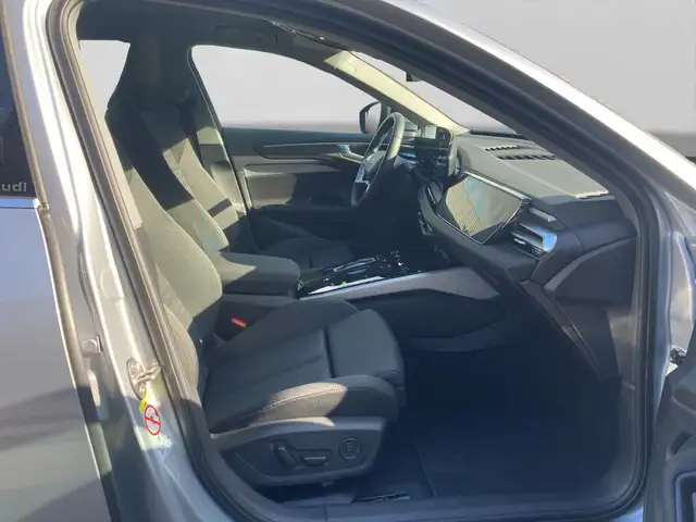 Audi A6 view 4
