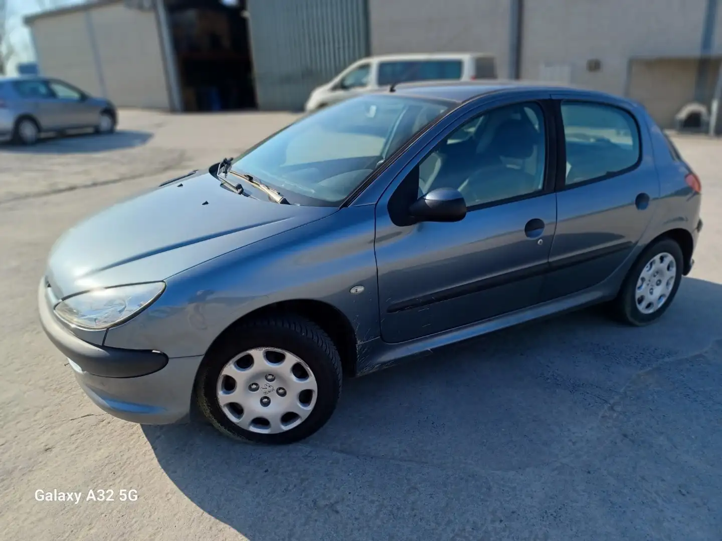 Peugeot 206 206 1.4e 75ch Trendy Gris - 1