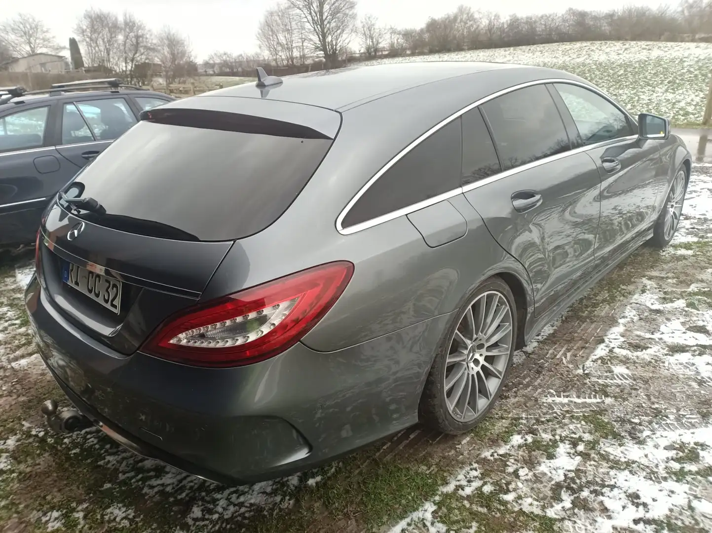 Mercedes-Benz CLS 350 CLS Shooting Brake 350 (BlueTEC) d 9G-TRONIC Grey - 2