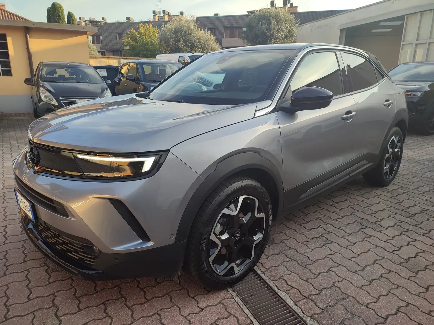 Opel Mokka Mokka 1.2 t Ultimate 136 cv Formula Guida Sicuro ! Grigio - 1