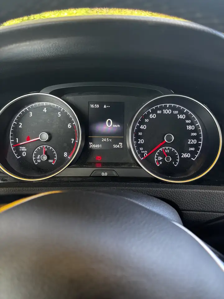 Volkswagen Golf Standard Model — photo 7