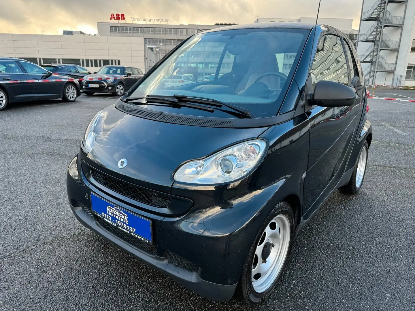 smart forTwo fortwo coupe Micro Hybrid Drive Schwarz - 2
