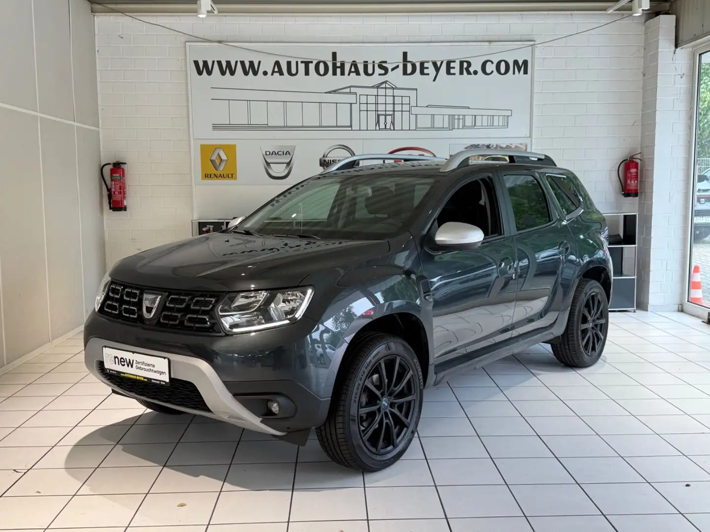 Dacia Duster II Anniversary 1.3 TCe 130 Grijs - 1