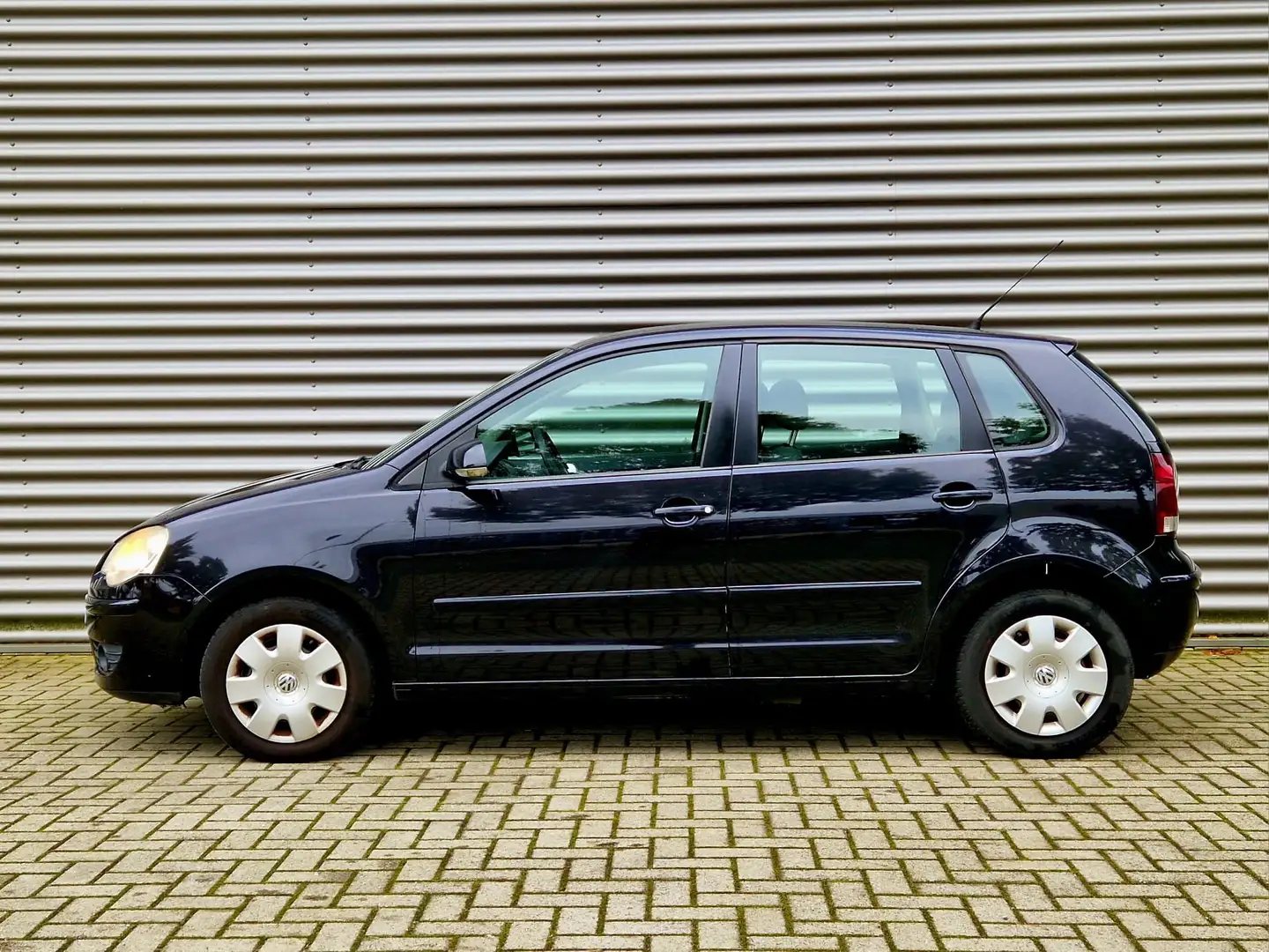 Volkswagen Polo 1.4-16V Trendline Noir - 2