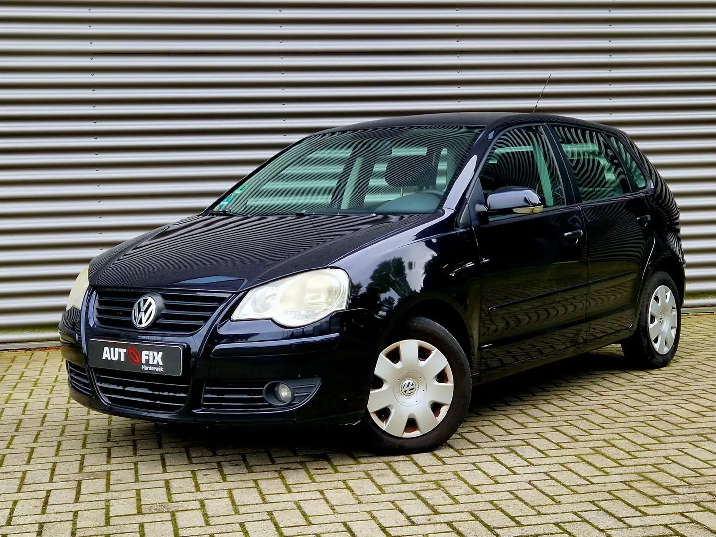 Volkswagen Polo 1.4-16V Trendline Noir - 1