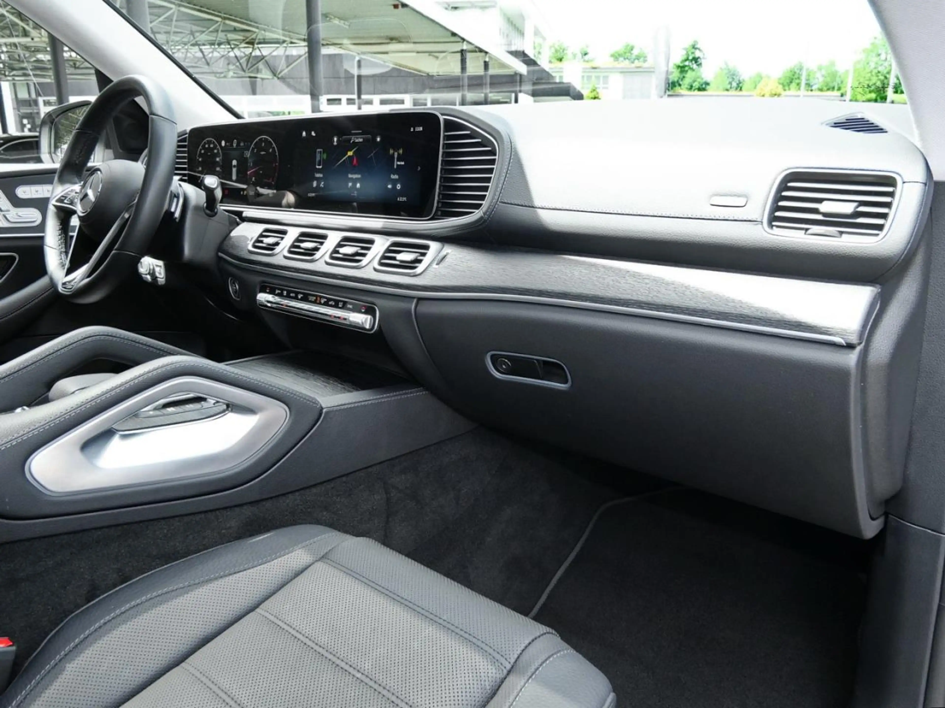 Mercedes-Benz GLS 450 d 4M Distronic Panorama 360° HUD AHK — photo 8