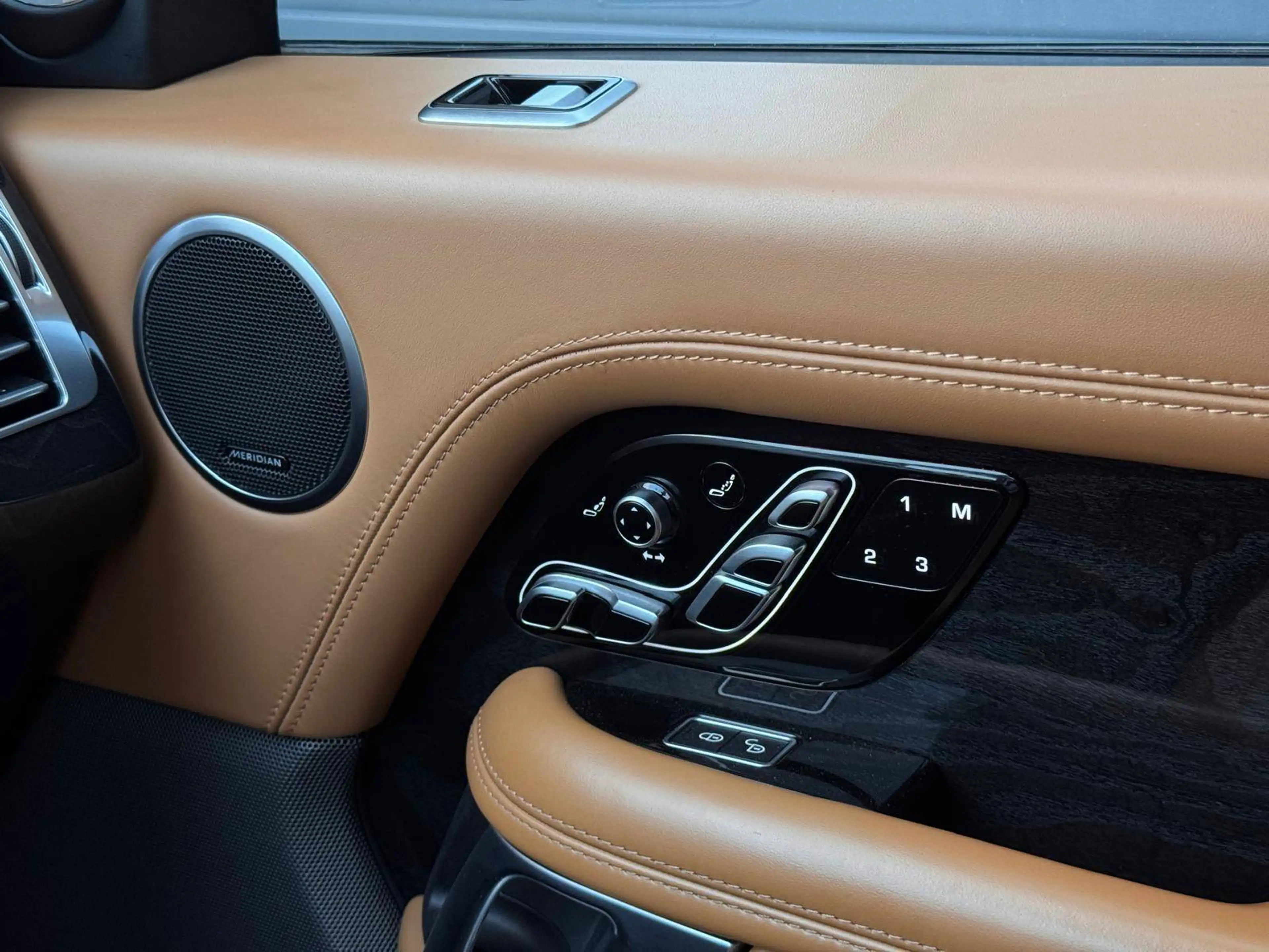 Land Rover Range Rover Range Rover 3.0 SDV6 Autobiography — photo 15