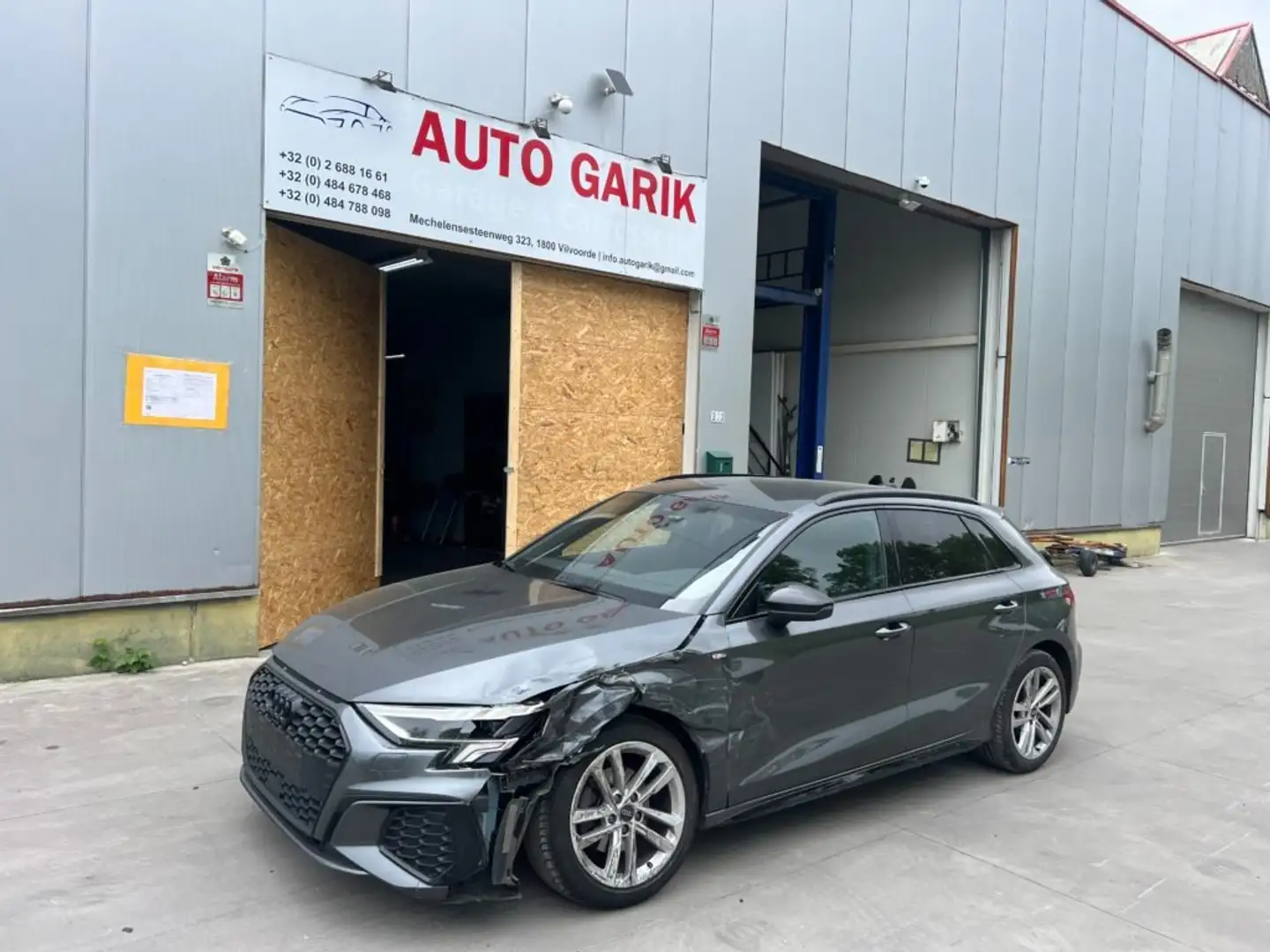 Audi A3 Sportback 30 TDi S line Gris - 1