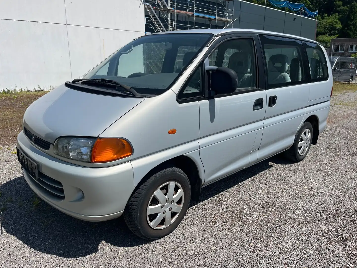 Mitsubishi Space Gear 2,0 GLX / OHNE TÜV Zilver - 1